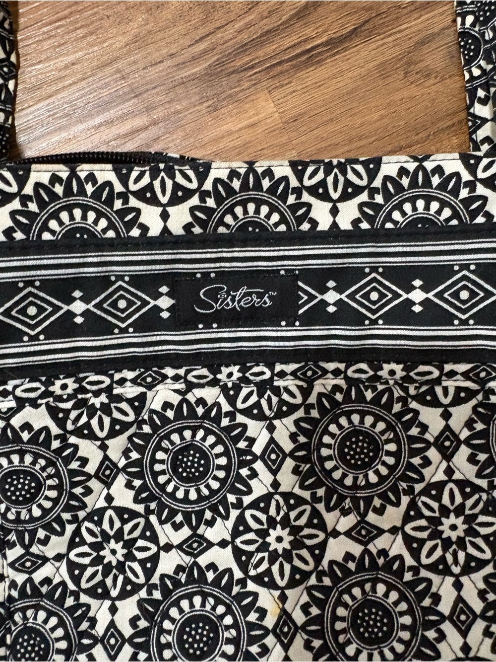 Quilted Floral Tote Bag - Black & White - Picture 4 of 5